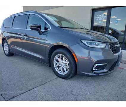 2022 Chrysler Pacifica for sale is a Grey 2022 Chrysler Pacifica Car for Sale in Fort Worth TX