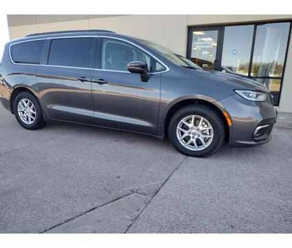2022 Chrysler Pacifica for sale is a Grey 2022 Chrysler Pacifica Car for Sale in Fort Worth TX