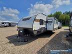 2022 Forest River Forest River RV Wildwood X-Lite 273QBXL 33ft