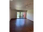 910 Northwest Naito Parkway, Unit I18, Portland, OR 97209