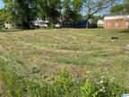 Anniston, Nice lot located in a quiet neighborhood.