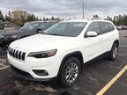 2019 Jeep Cherokee White, 31K miles