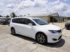 2017 Chrysler Pacifica White, 48K miles