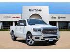 2023New Ram New1500New4x4 Crew Cab 5 7 Box