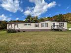 3263 Backus Mountain Rd Oak Hill, WV