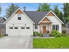 2090 FEATHER DR Lynden, WA