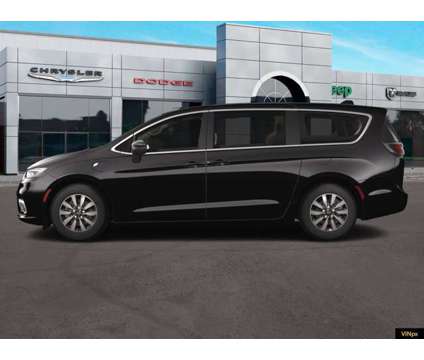 2023 Chrysler Pacifica Hybrid Touring L is a Black 2023 Chrysler Pacifica Hybrid in Somerville NJ