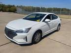 2019 Hyundai Elantra White, 36K miles