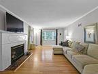 77 Thorncliff Ln