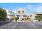 15 Roneck Court, Shirley, NY 11967