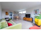 2 bedroom flat for sale in Beaumont Court, Harpenden, Hertfordshire, AL5