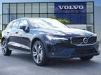 2024 Volvo V60 Cross Country B5 Plus