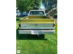 1973 Chevrolet C20/K20 green 1973 Chevrolet C20/K20 Pickup Green RWD Auto 1 st.