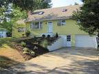 4 Bedroom In Old Lyme CT 06371