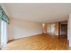 10353 Dearlove Road, Unit 3D, Glenview, IL 60025