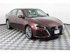 2024 Nissan Altima Red, new