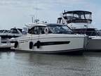 2019 Carver C34 COUPE T-6.2L BR3 600CV Boat for Sale
