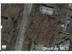 Plot For Sale In Shirley, New York