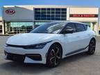 2023 Kia, new