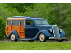 1935 Ford Custom Woody Wagon