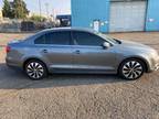 2013 Volkswagen Jetta Hybrid SEL Premium 4dr Sedan