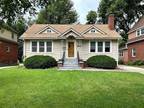 3 bd 1.5 ba 1,368 sqft