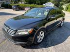 2013 Volkswagen Passat SE 4dr Sedan 6A w/ Sunroof and Navigation