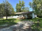 1106 EADS ST, Benton, IL 62812 Single Family Residence For Sale MLS# EB450072