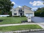 Single Family Residence, Colonial - Eatontown, NJ