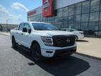 new 2024 Nissan Titan Crew Cab SV