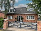4 bedroom detached house for sale in Linksway, Upton, CH2