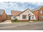 3 bedroom detached bungalow for sale in Goodwin Field, Northill, SG18