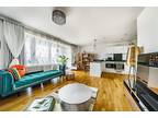 3 bedroom apartment for sale in Greenwich High Road, Greenwich, SE10