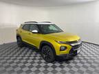 2023 Chevrolet trail blazer Yellow, 25 miles