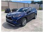 2022 Toyota Highlander Platinum