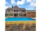 6 Bedroom In Wainscott NY 11975