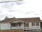 415 Johnson St Ray City, GA 31645 - Home For Rent