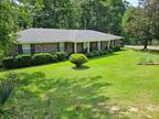 2009 BRIARWOOD DR, LAUREL, MS 39440 Single Family Residence For Sale MLS# 32151