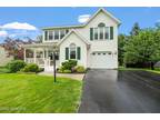 10 Cimarron Way, Latham, NY 12110