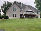7458 Foxview Dr
