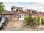 Hunting Gate, Birchington, CT7 4 bed detached house for sale -
