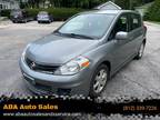 2012 Nissan Versa 1.8 SL 4dr Hatchback