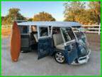 1967 Volkswagen Bus/Vanagon VW Bus Split Window Patina T2, Resto Mod