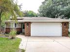 1556 Lois Dr