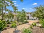 Beautiful single story garden home in the Fairways