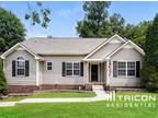 1695 Barrywood Circle E Clarksville, TN 37042 - Home For Rent