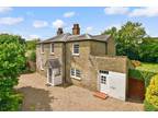 5 bedroom detached house for sale in Knighton Lane, Buckhurst Hill