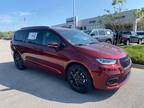 2023 Chrysler Pacifica Red, 13 miles