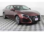 2024 Nissan Altima Red, new