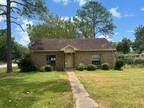 201 FARRER ST, Angleton, TX 77515 Single Family Residence For Sale MLS# 49434490